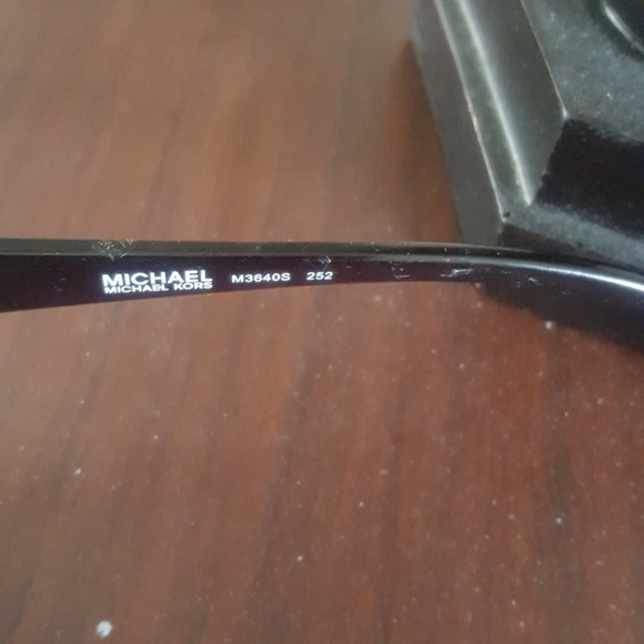 Michael Kors original sunglasses - Picture 2 of 5